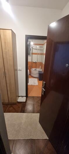 Garsonjera 32m2 - Podgorica - Momišići