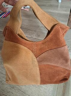 Nenošena kožna torba