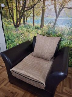 Trosjed dvosjed fotelja