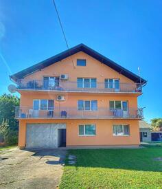 Kuća sa više stanova 450m2 - Inđija - Inđija (uži dio)