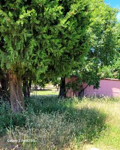 Građevinsko zemljište 300m2 - Podgorica - Rogami