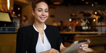 POSAO HOSTESE U INOSTRANSTVU