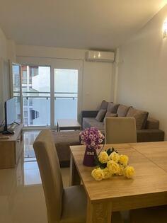 Jednosoban stan 55m2 - Bar - Centar grada