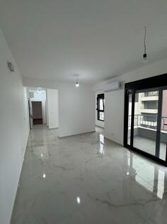 Jednosoban stan 51m2 - Bar - Čeluga