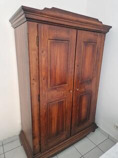 Prodajem 15 drvenih ormara stara kolekcija