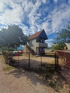 Porodična kuća 68m2 - Nikšić - Nikšić (uži dio)