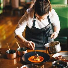 Za rad toko cele godine u hotelu sa četiri zvezdice koji se nalazi na sat vremena od Zagreba, potreban nam je KUVAR (m/ž).