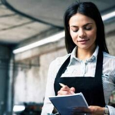 Za rad tokom cele godine u restoranu potrebna nam je KONOBARICA.