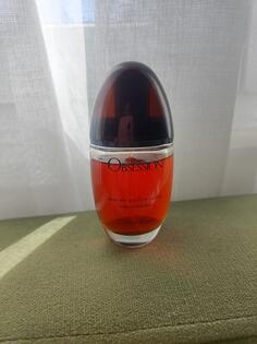 Prodajem par puta špricnut parfem. Čuvan na hladnom mjestu. U dobrom stanju.