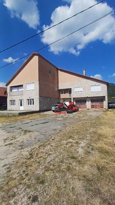 Poslovna zgrada 221m2 - Nikšić - Gornje Polje