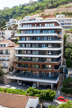 Trosoban stan 149m2 - Budva - Gospoština