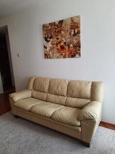  Trosjed I dvosjed u odlicnom stanju 