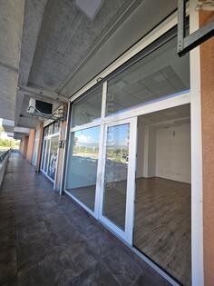 Poslovna zgrada 28m2 - Podgorica - Tuški put