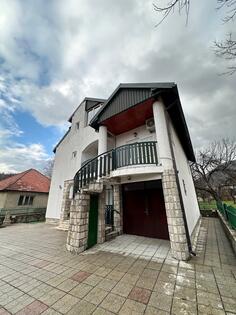 Kuća sa više stanova 310m2 - Kolašin - Smailagića Polje