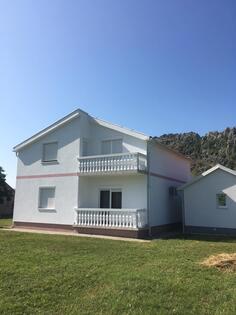 Porodična kuća 145m2 - Podgorica - Podgorica (uži dio)