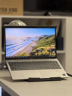 Dell Dell Precision 3570 - 15.6" Intel i7 32GB GB