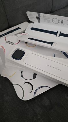 Apple Series 7 45mm Muški sat