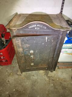 Theodor Wiese & Co Wien" Trezor