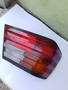 Oba stop svjetla za Mercedes Benz - E 250