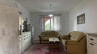 Dvosoban stan 100m2 - Bar - Polje