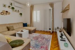 Jednosoban stan 56m2 - Cetinje - Centar grada