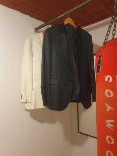 Prodajem 2 original odijela