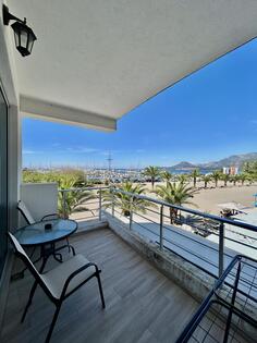 Jednosoban stan 40m2 - Bar - Centar grada