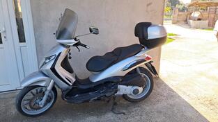 Piaggio - BEVERLY 250