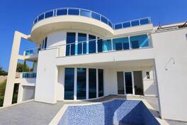 Vila 335m2 - Bar - Dobra Voda