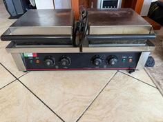 Prodajem Aparat Za Vafle