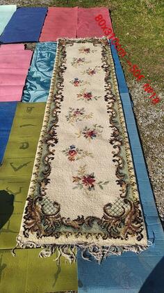 Prodajem prekrasan tepih.