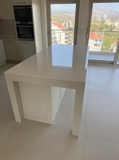 Sto, kuhinjsko ostrvo