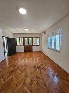 Porodična kuća 131m2 - Bar - Polje