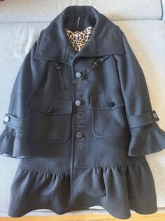 Kratki crni kaputić do koljena unutra leopard print