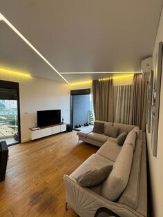 Jednosoban stan 74m2 - Bar - Centar grada