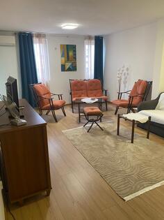 Jednosoban stan 60m2 - Bar - Centar grada