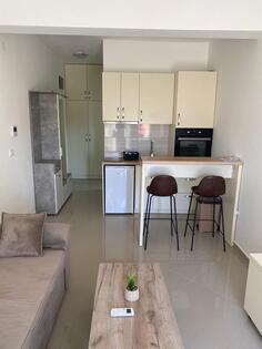 Garsonjera 30m2 - Bar - Šušanj