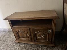 PRODAJEM STARU KOMODU, OCUVANU SA MINIMALNIM ULAGANJIMA I ODLICNU ZA PREDADU