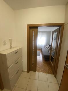 Garsonjera 28m2 - Podgorica - Blok 9