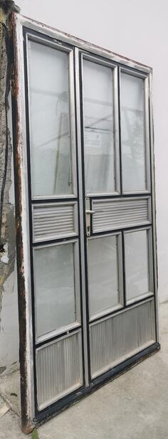 Metalna dvokrilna vrata