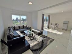 Dvosoban stan 77m2 - Bar - > Okolina grada Željeznička stanica