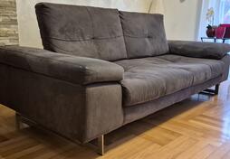 Odlično očuvan trosjed