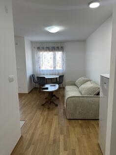 Garsonjera 29m2 - Podgorica - Stari Aerodrom