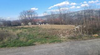 Građevinsko zemljište 458m2 - Danilovgrad - > Okolina grada