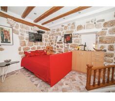 Garsonjera 25m2 - Kotor - Stari Grad