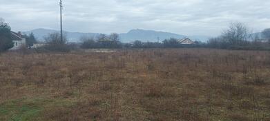 Građevinsko zemljište 4000m2 - Podgorica - Dahna