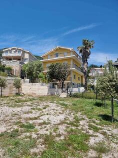 Kuća sa više stanova 350m2 - Bar - Sutomore