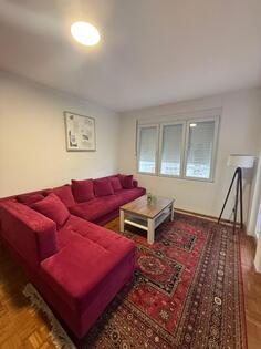 Trosoban stan 100m2 - Bar - Centar grada