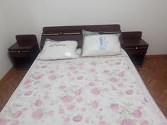 Prodajem lezaj sa nocnim stocicima