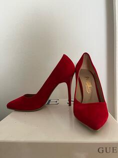 crvene salonke jednom obuvene 